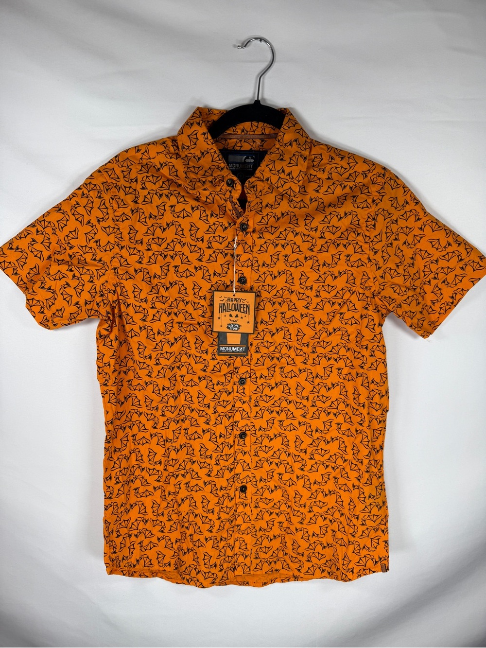 NWT Monument Halloween Orange Bat Print Short Sleeve Button Up Shirt Mens Size S